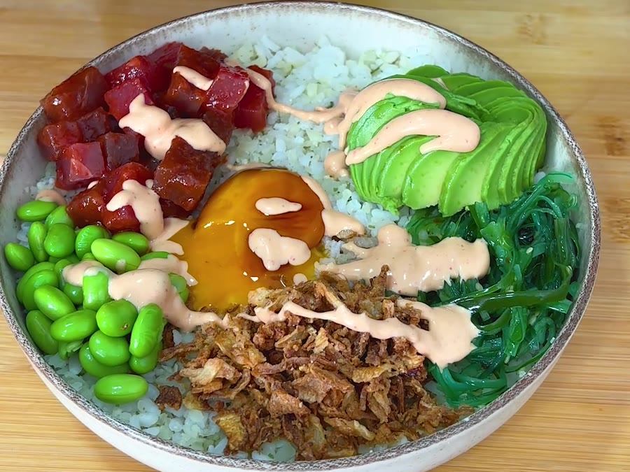 Poke bowl de atún picante